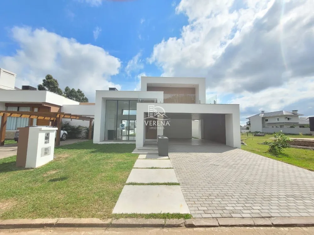 Casa, 3 quartos, 218 m² - Foto 1