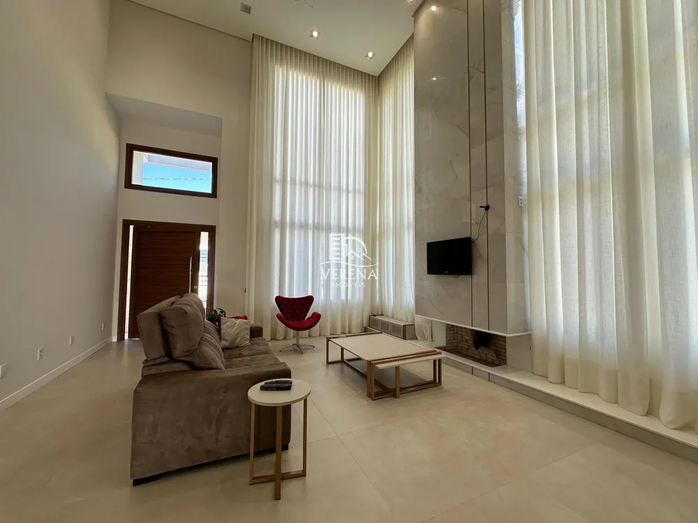 Casa, 3 quartos, 243 m² - Foto 2