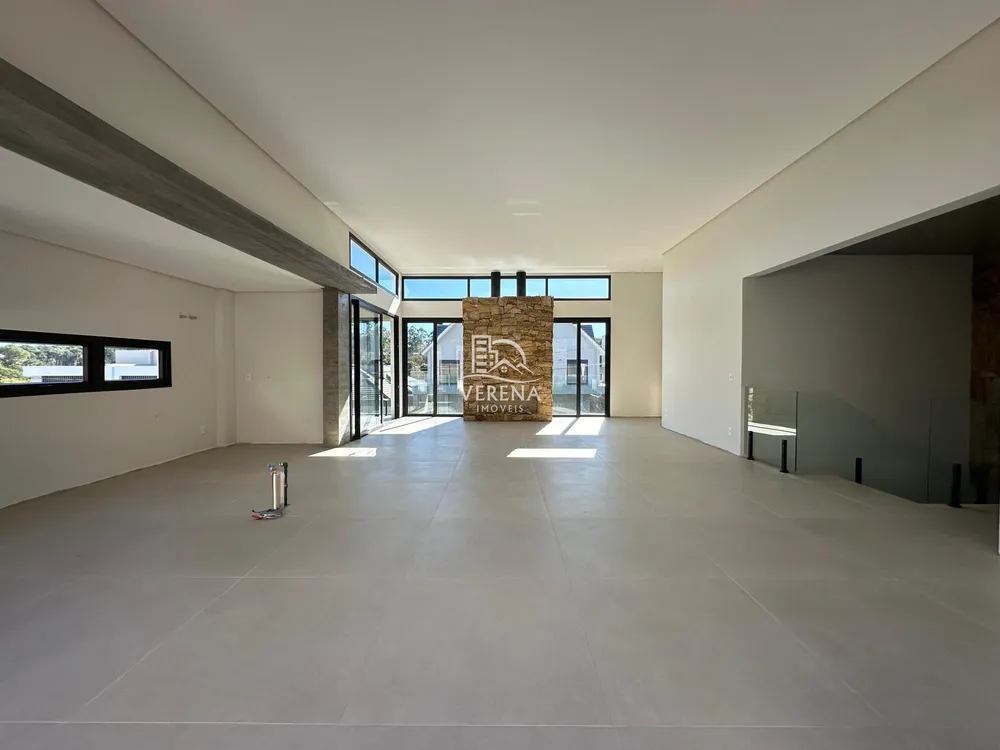 Casa, 3 quartos, 264 m² - Foto 1