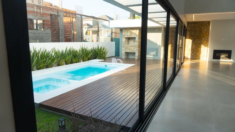 Casa, 3 quartos, 245 m² - Foto 4
