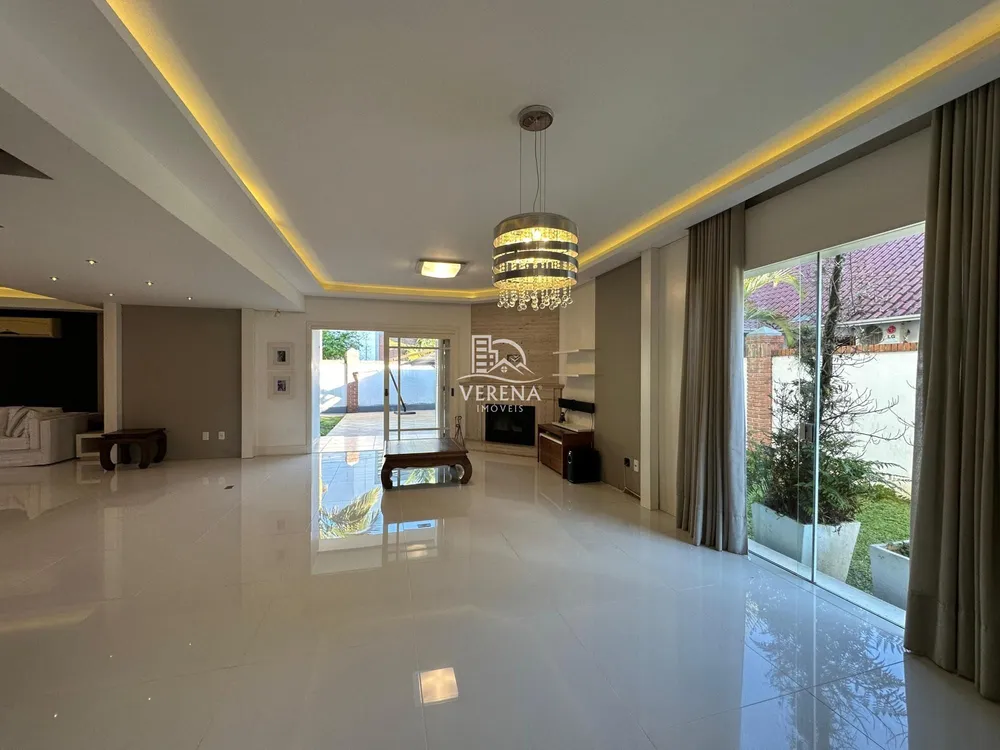 Casa, 3 quartos, 305 m² - Foto 2