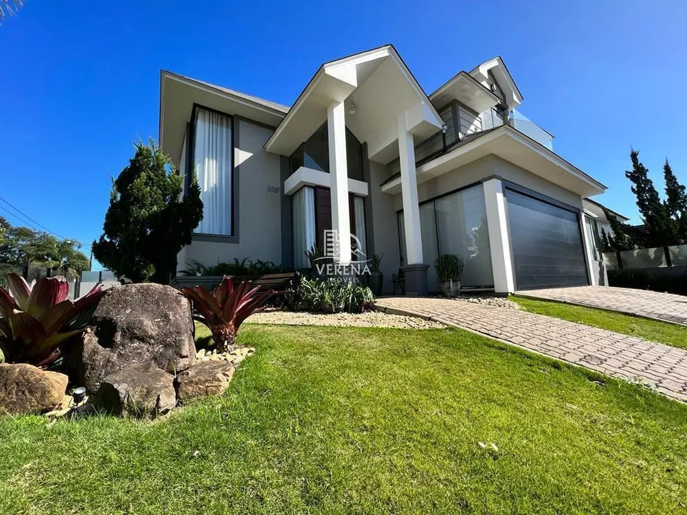 Casa, 3 quartos, 210 m² - Foto 1