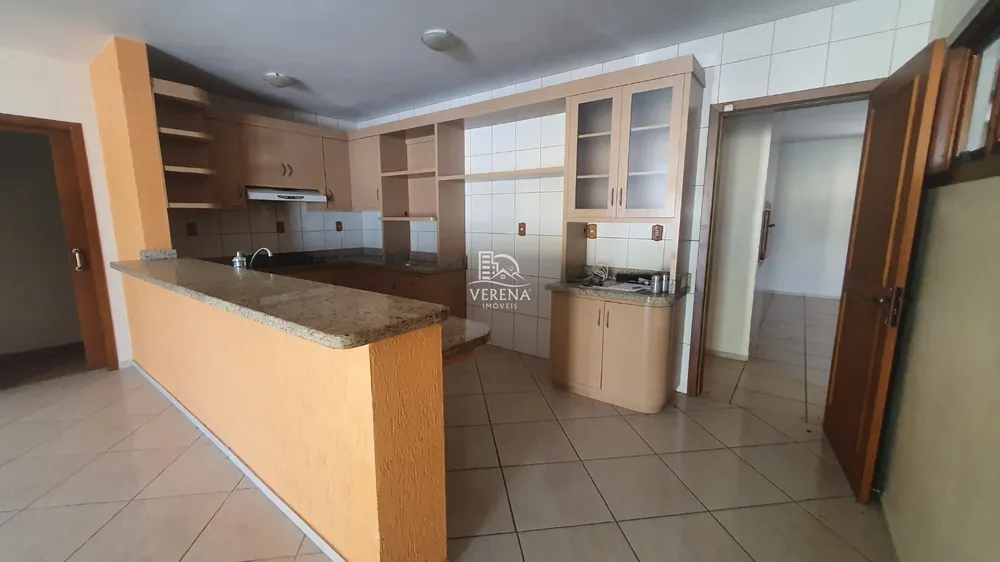 Casa, 3 quartos, 201 m² - Foto 4