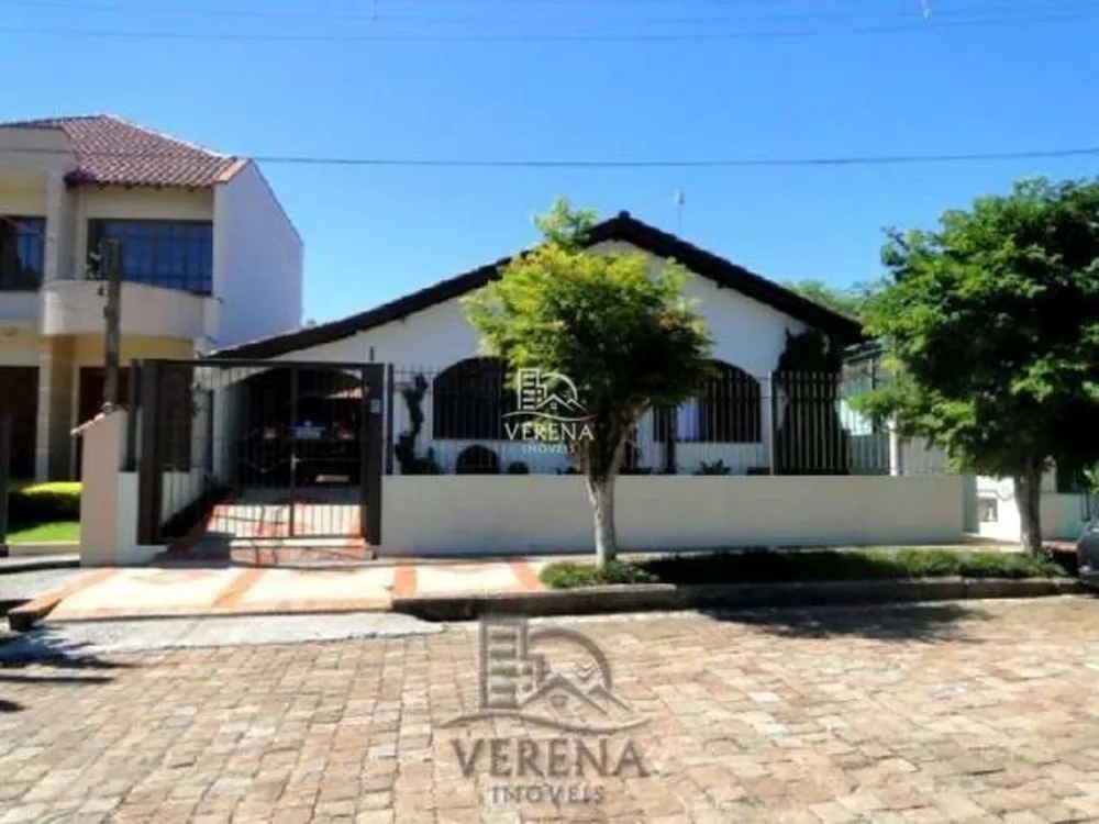 Casa, 3 quartos, 220 m² - Foto 1