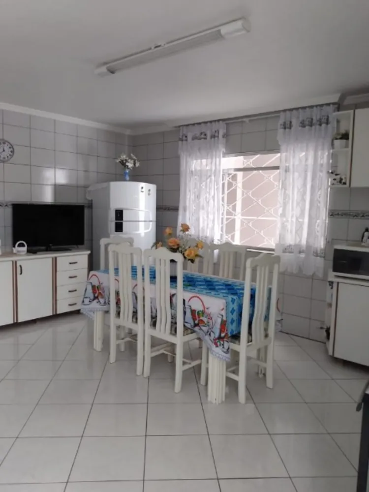 Casa, 3 quartos, 200 m² - Foto 4