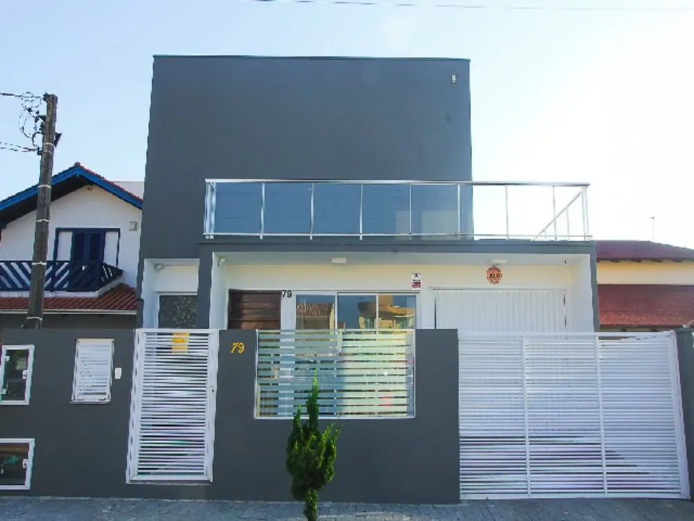 Casa, 4 quartos, 246 m² - Foto 1