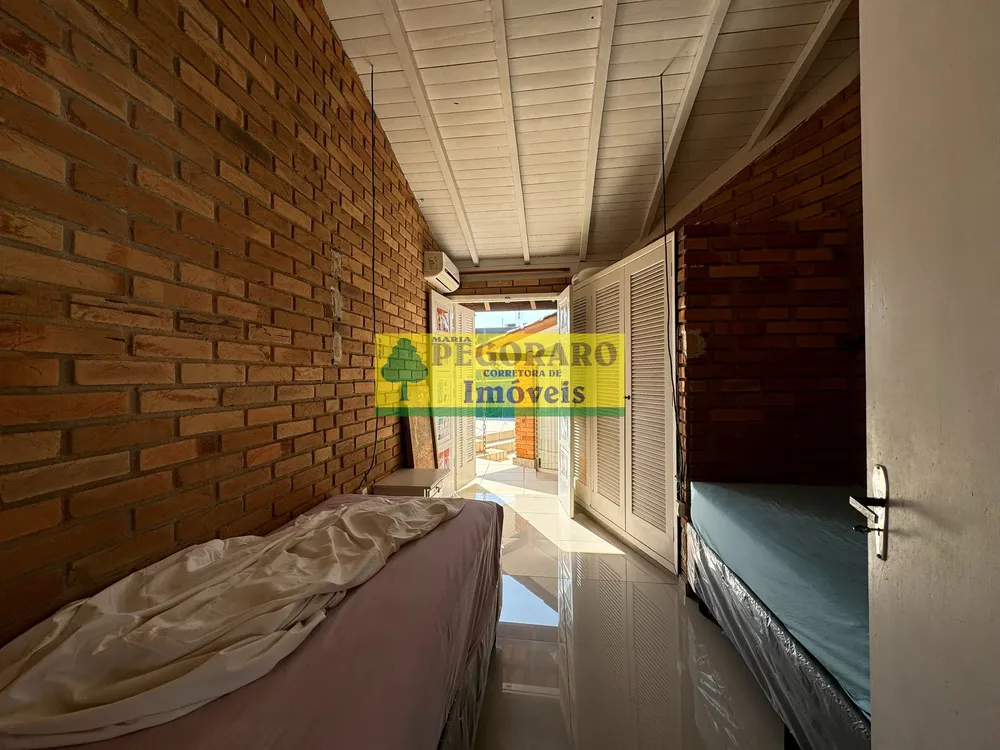 Casa, 4 quartos, 250 m² - Foto 9