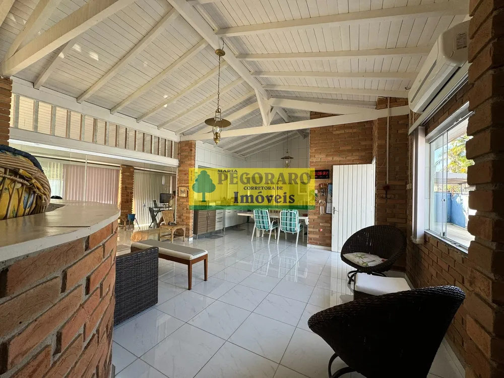 Casa, 4 quartos, 250 m² - Foto 4