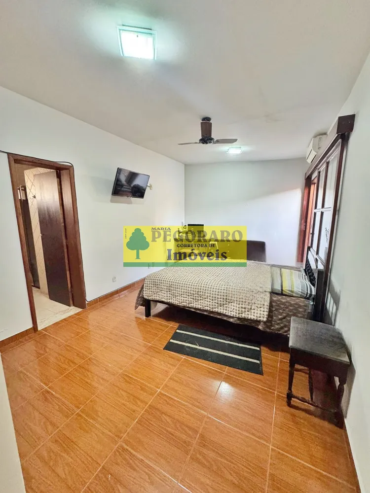 Casa, 4 quartos, 249 m² - Foto 2