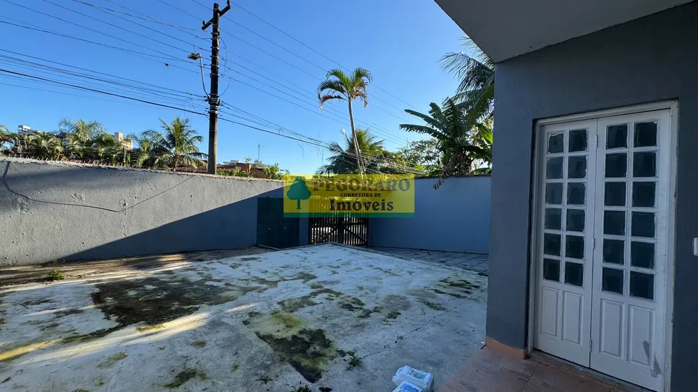 Casa, 3 quartos, 222 m² - Foto 2