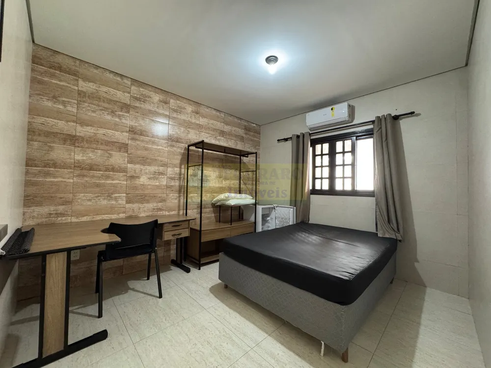 Casa, 7 quartos, 288 m² - Foto 4