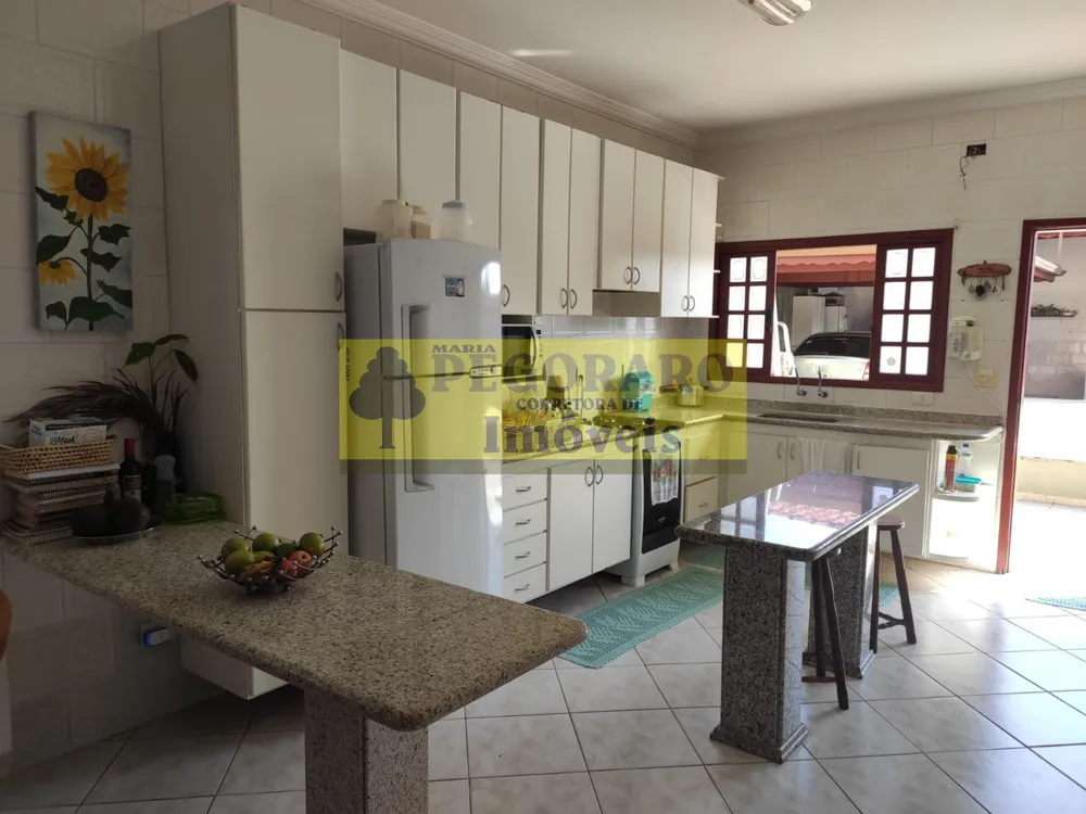 Casa, 6 quartos, 250 m² - Foto 4