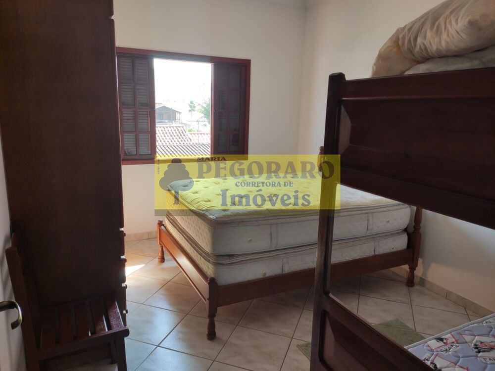 Casa, 6 quartos, 250 m² - Foto 2