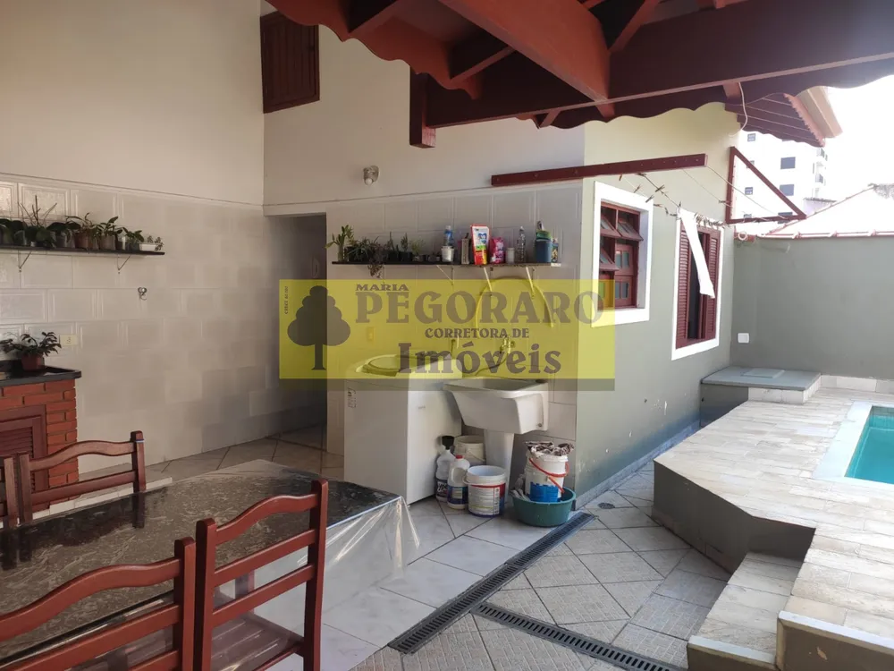 Casa, 6 quartos, 250 m² - Foto 15