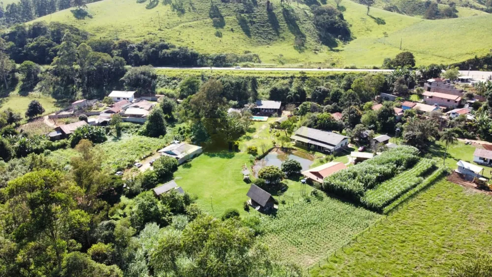 Sítio, 13 quartos, 10000 m² - Foto 3