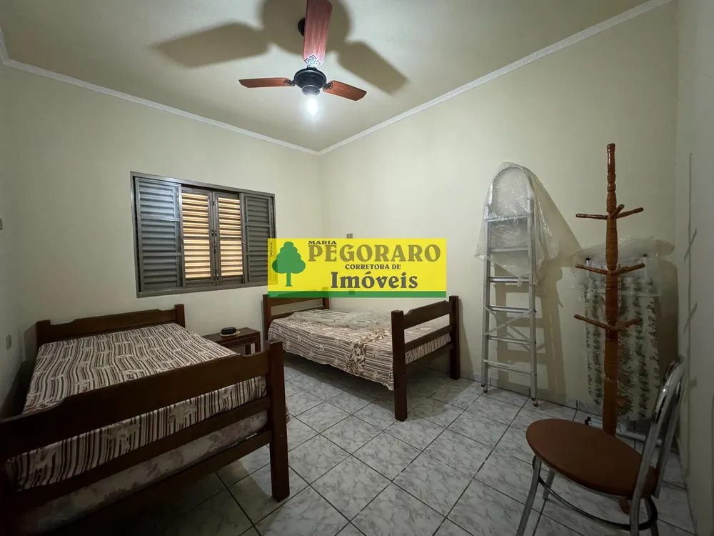 Casa, 3 quartos, 235 m² - Foto 3