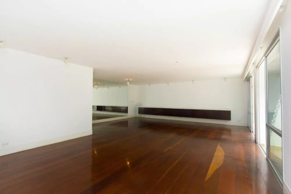 Apartamento para alugar com 4 quartos, 280m² - Foto 3