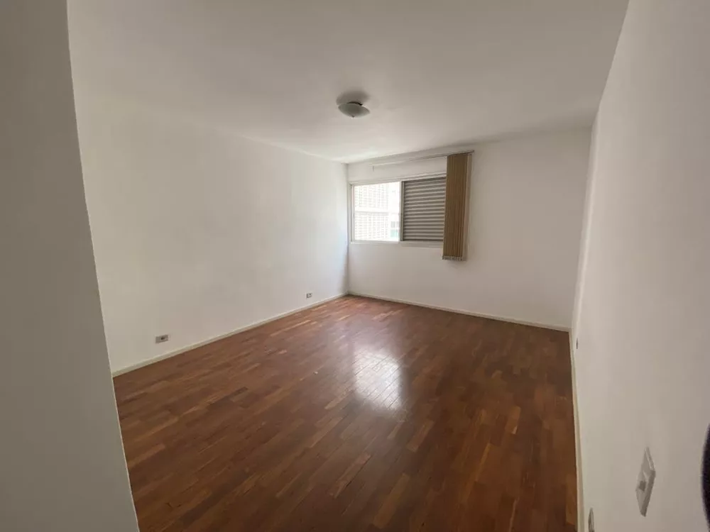 Apartamento à venda com 3 quartos, 130m² - Foto 4