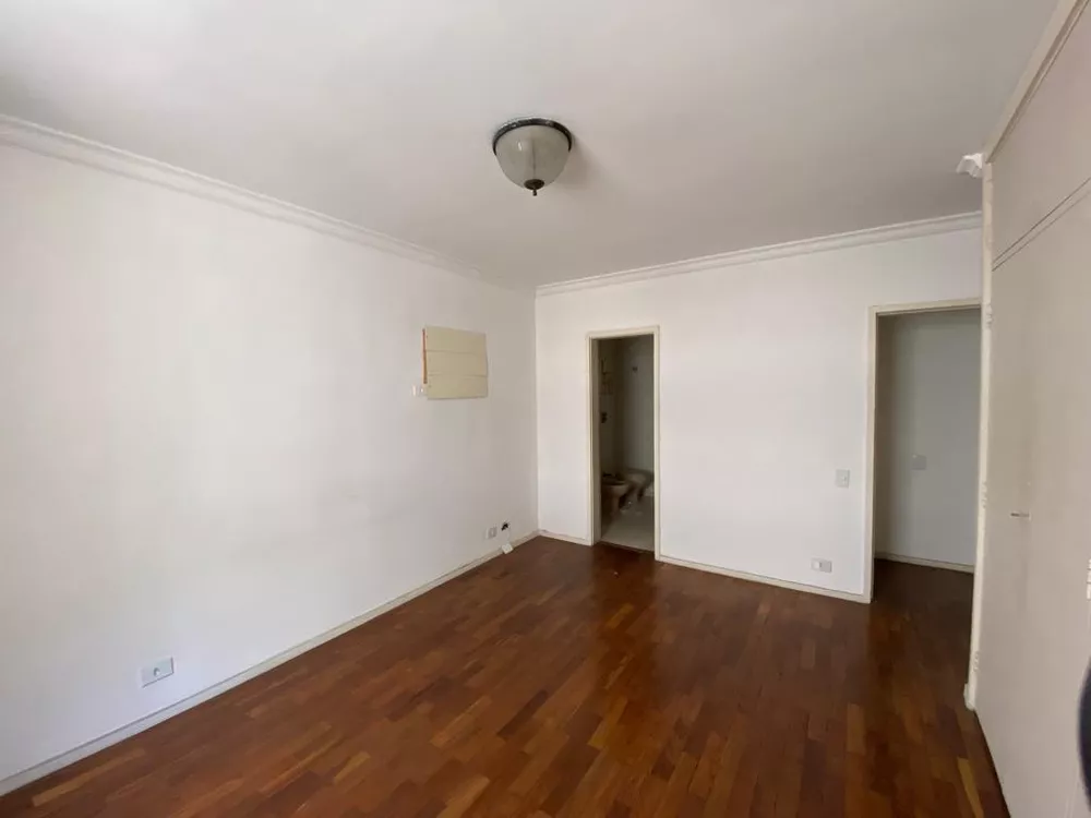 Apartamento à venda com 3 quartos, 130m² - Foto 2