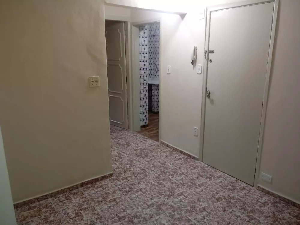 Apartamento à venda com 1 quarto, 37m² - Foto 13