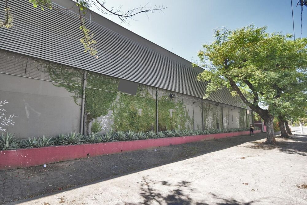 Loja-Salão, 1361 m² - Foto 1