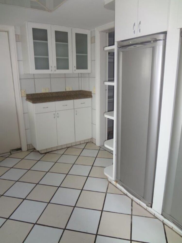 Apartamento, 3 quartos, 306 m² - Foto 1