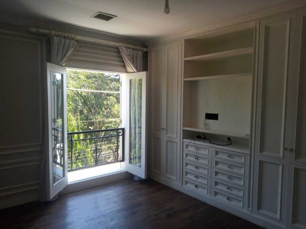 Casa de Condomínio para alugar com 4 quartos, 475m² - Foto 2