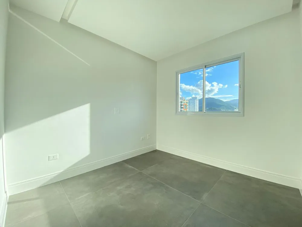 Casa, 4 quartos, 172 m² - Foto 1