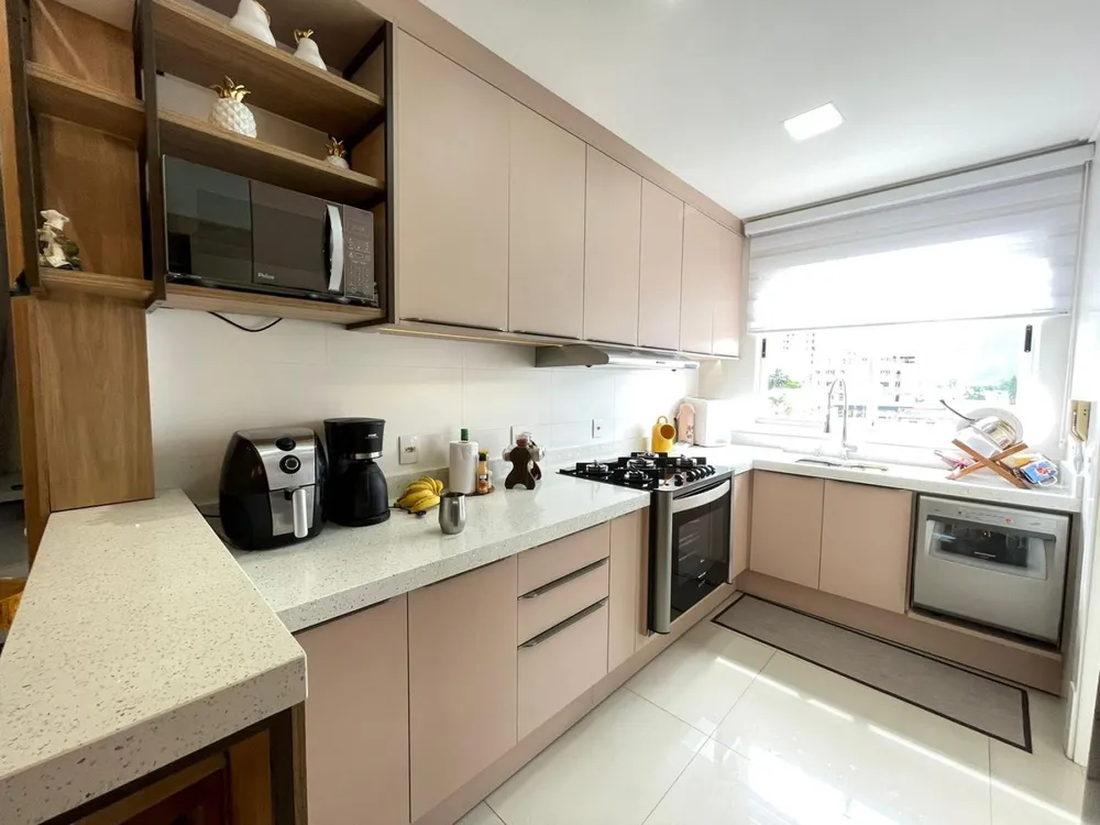 Apartamento, 3 quartos, 130 m² - Foto 1