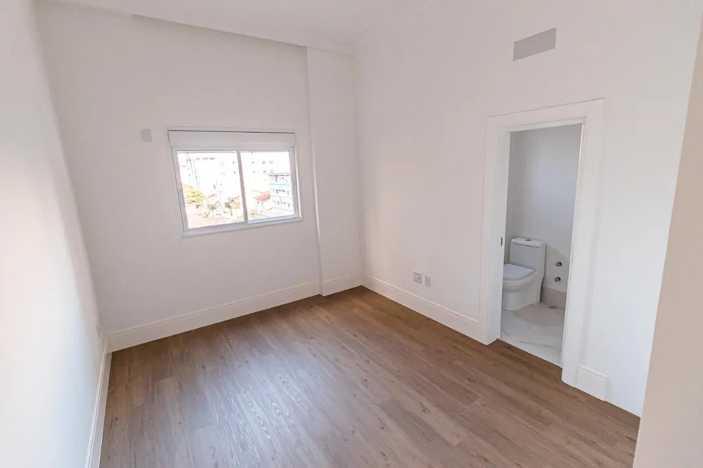 Apartamento, 4 quartos, 196 m² - Foto 2