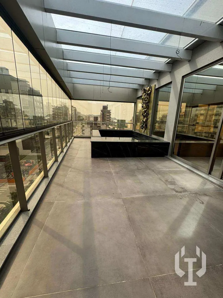 Apartamento, 4 quartos, 235 m² - Foto 1