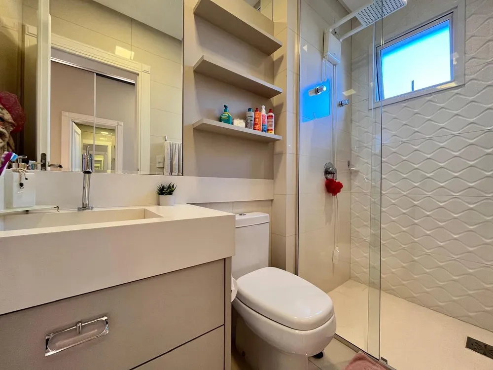 Casa, 4 quartos, 190 m² - Foto 1