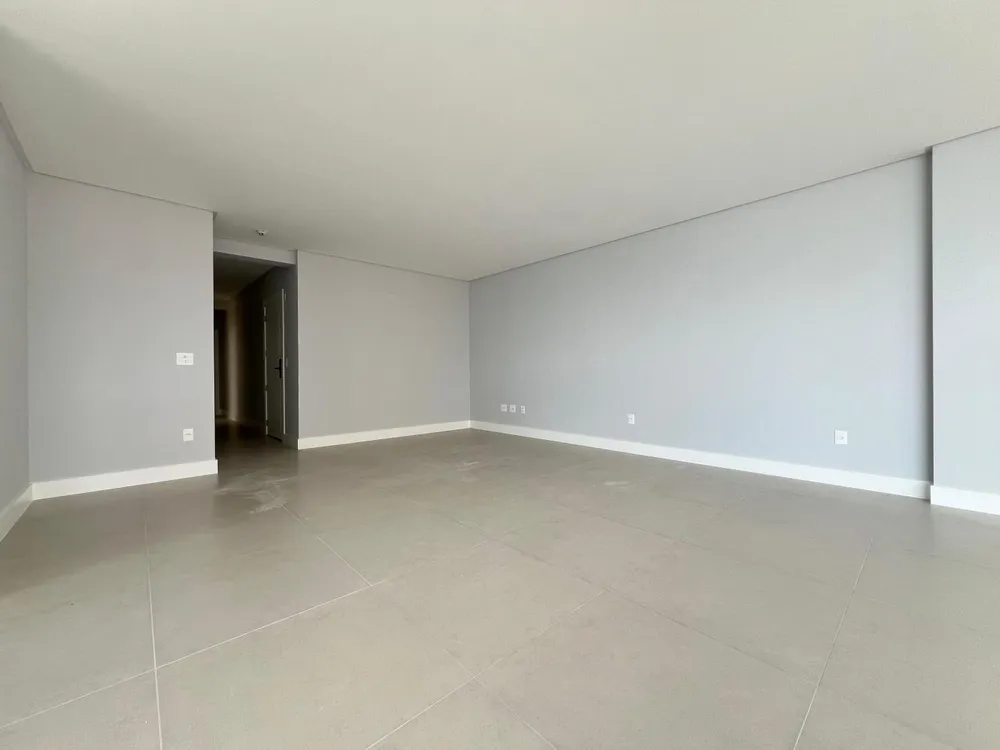 Apartamento, 3 quartos, 160 m² - Foto 2