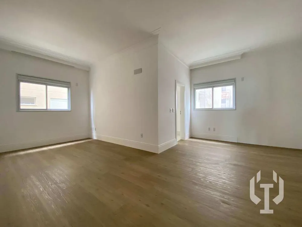 Apartamento, 4 quartos, 217 m² - Foto 1