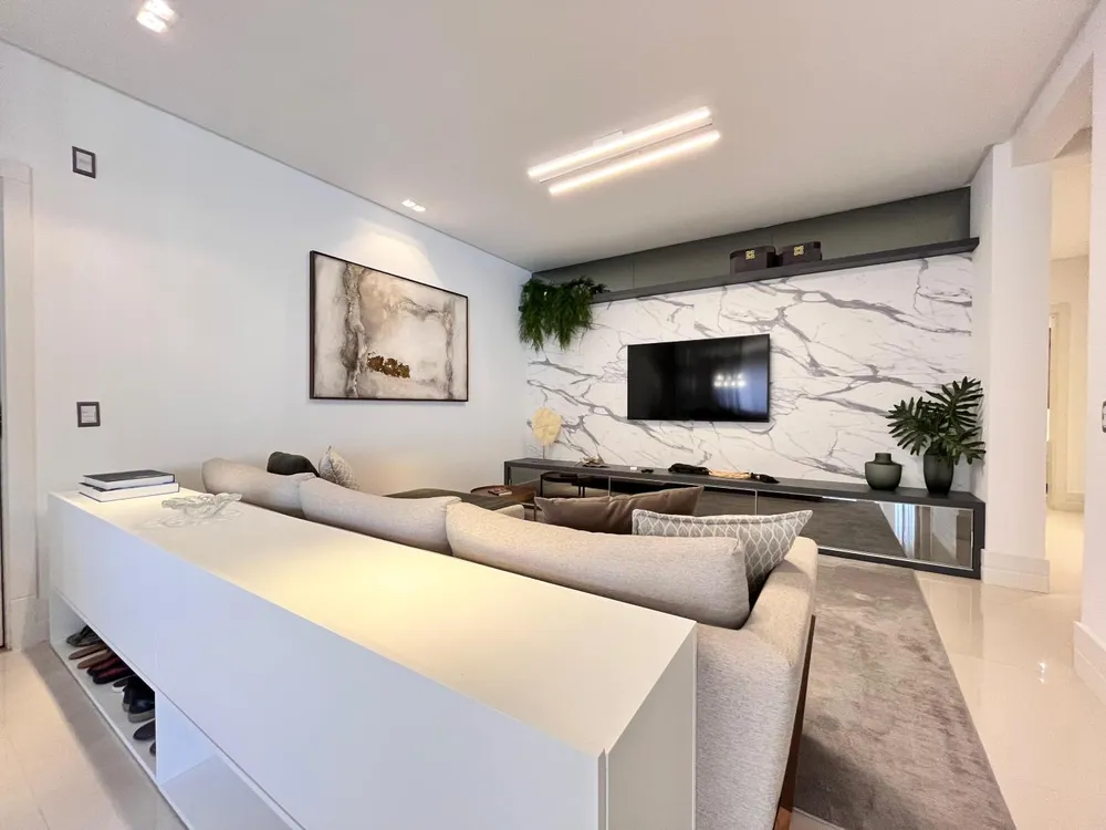 Casa, 4 quartos, 197 m² - Foto 1