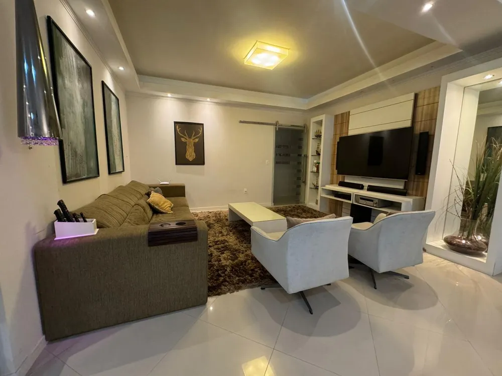 Apartamento, 4 quartos, 193 m² - Foto 2