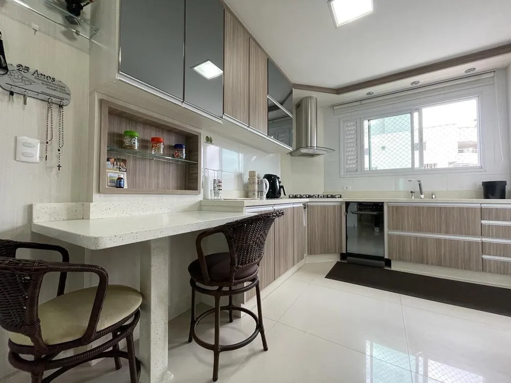 Apartamento, 4 quartos, 248 m² - Foto 1
