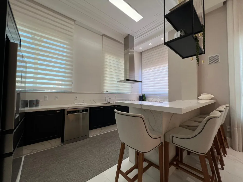 Casa, 4 quartos, 305 m² - Foto 2