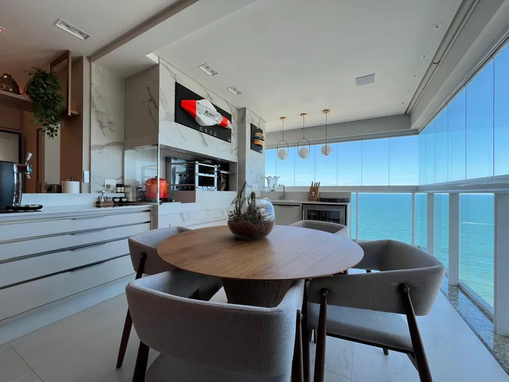 Apartamento, 3 quartos, 197 m² - Foto 2