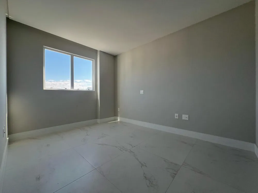 Apartamento, 4 quartos, 197 m² - Foto 2