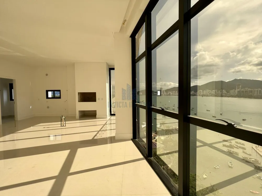 Casa, 4 quartos, 168 m² - Foto 1
