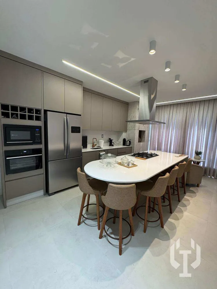 Apartamento, 4 quartos, 180 m² - Foto 1