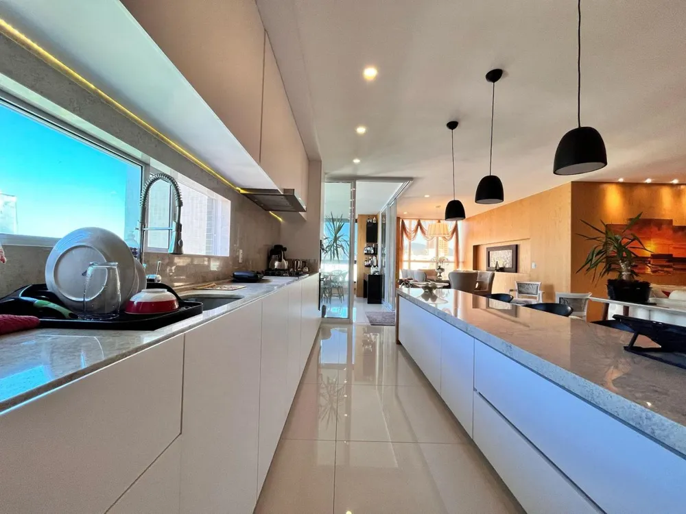 Apartamento, 4 quartos, 193 m² - Foto 1