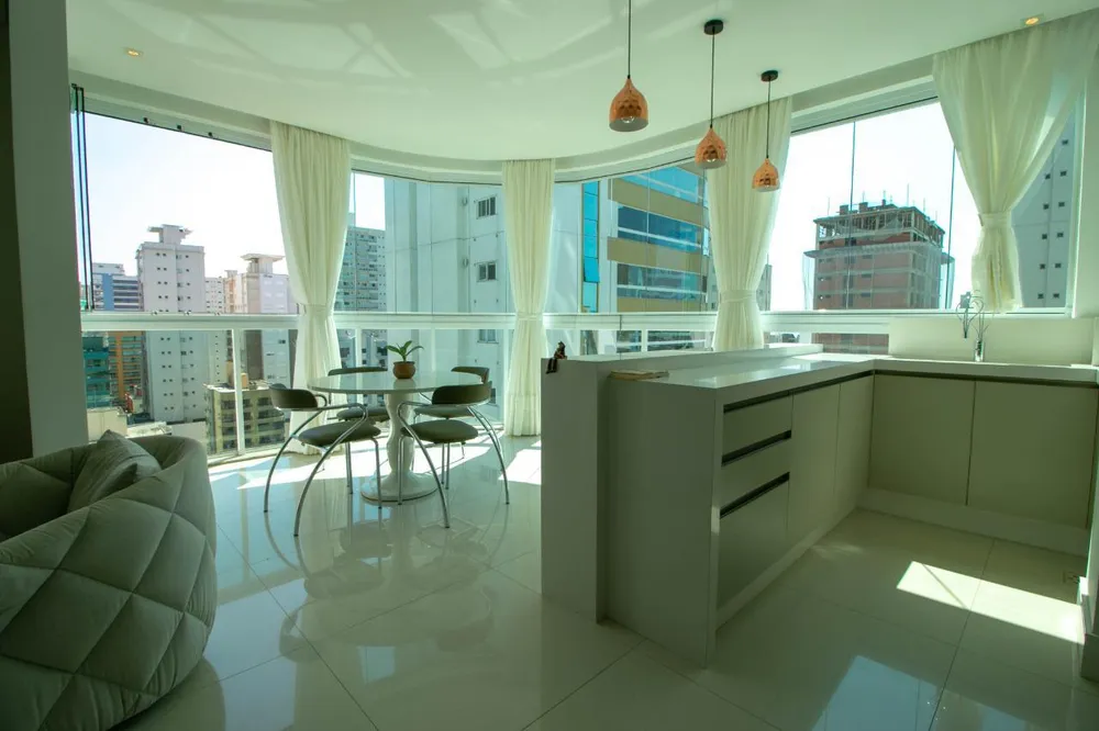 Apartamento, 4 quartos, 193 m² - Foto 2