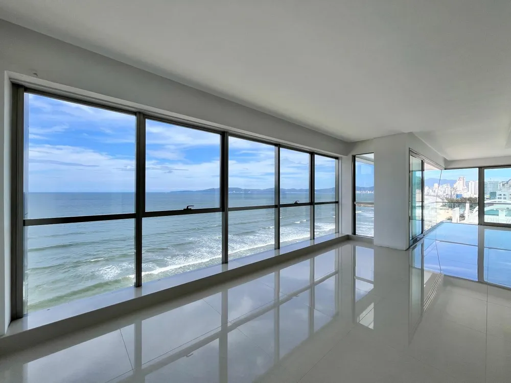 Casa, 6 quartos, 440 m² - Foto 1