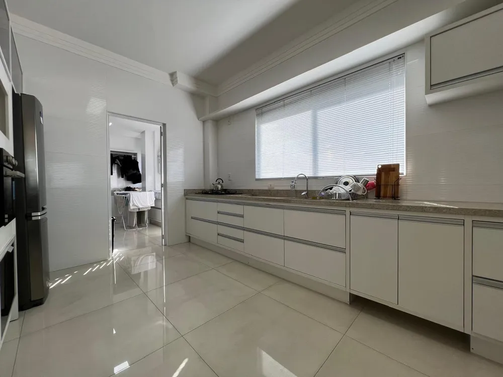 Casa, 4 quartos, 270 m² - Foto 15