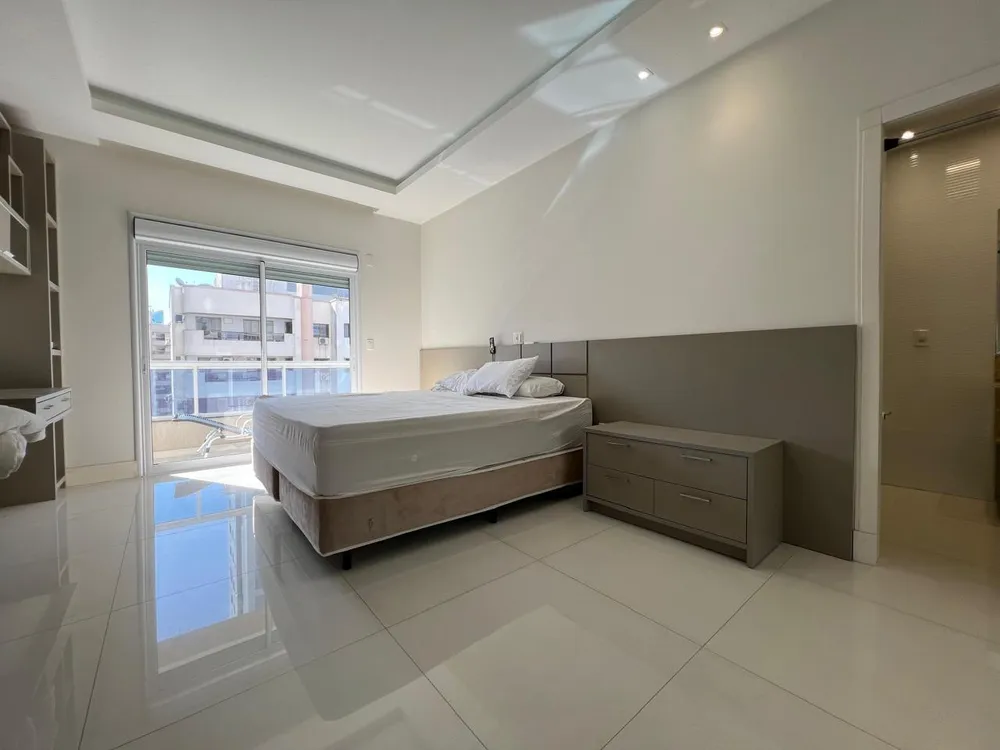 Casa, 4 quartos, 270 m² - Foto 6