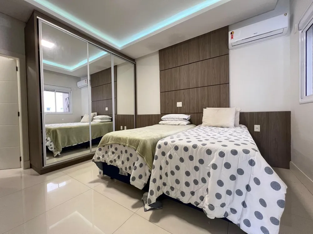 Casa, 4 quartos, 270 m² - Foto 2