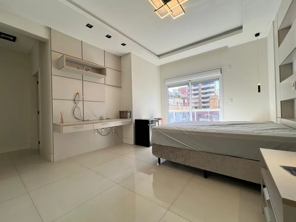 Casa, 4 quartos, 270 m² - Foto 7