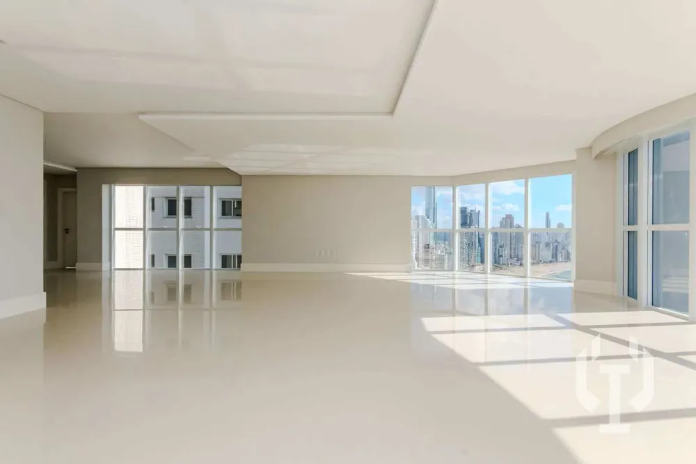 Apartamento, 4 quartos, 237 m² - Foto 1